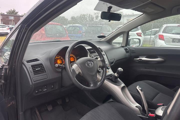 Sort Toyota Auris fra 2007