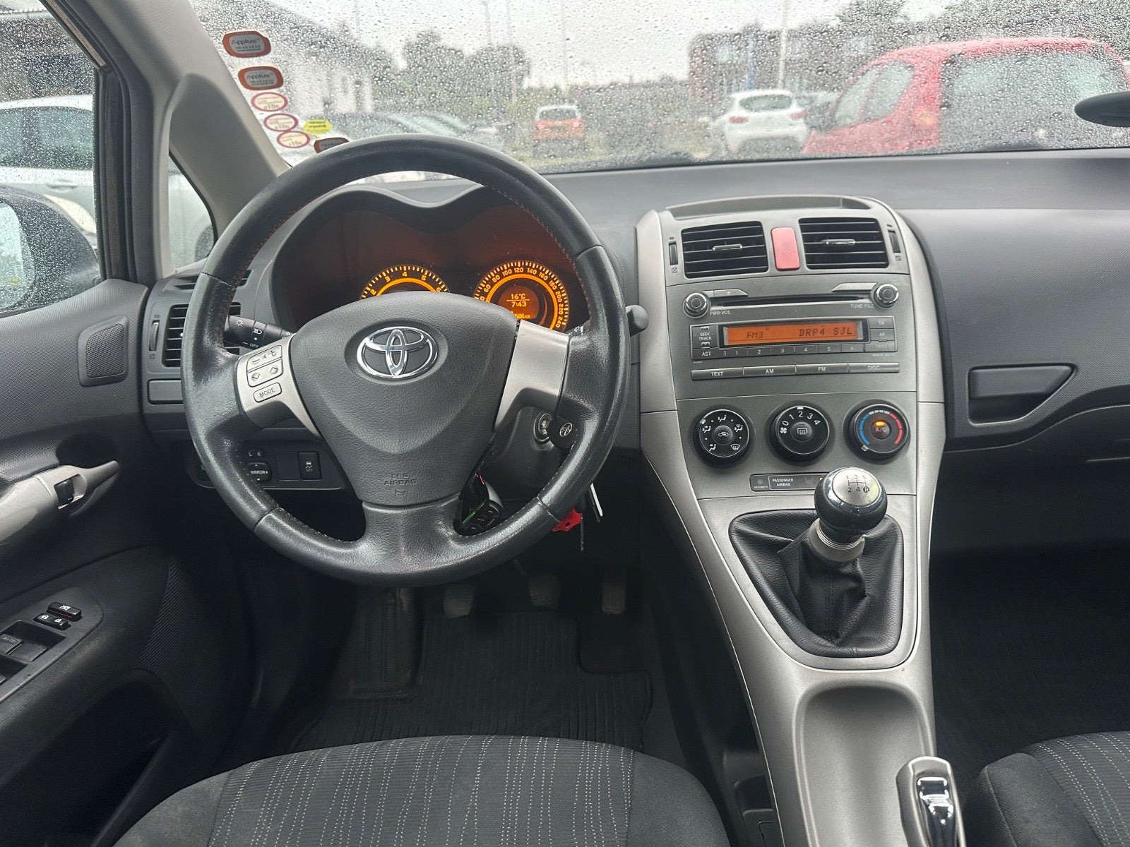 Sort Toyota Auris fra 2007