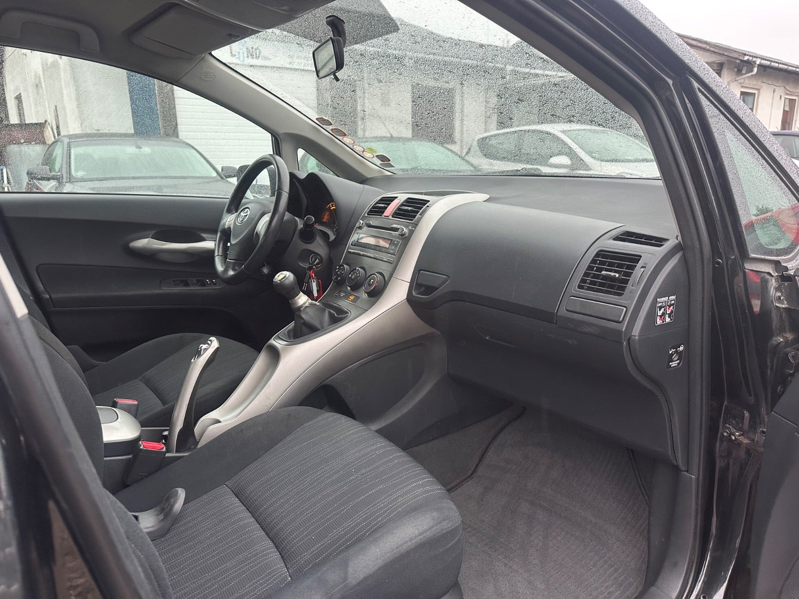 Sort Toyota Auris fra 2007