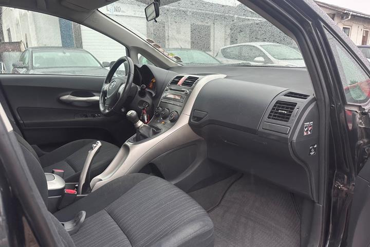 Sort Toyota Auris fra 2007