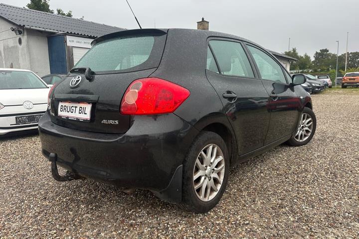 Sort Toyota Auris fra 2007