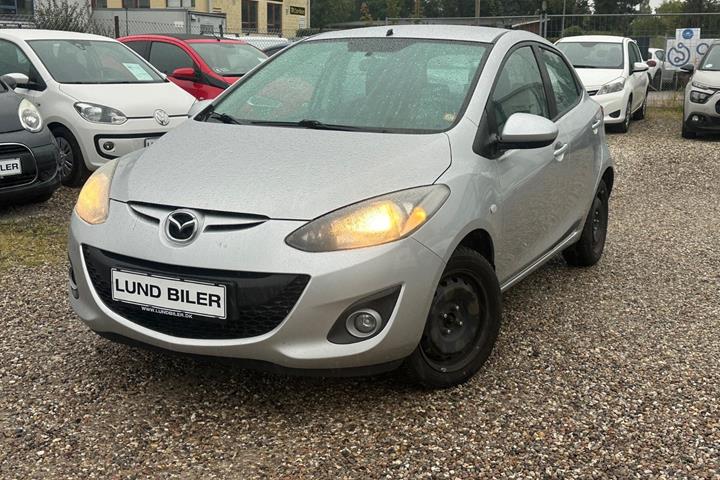 Sølv Mazda 2 fra 2011