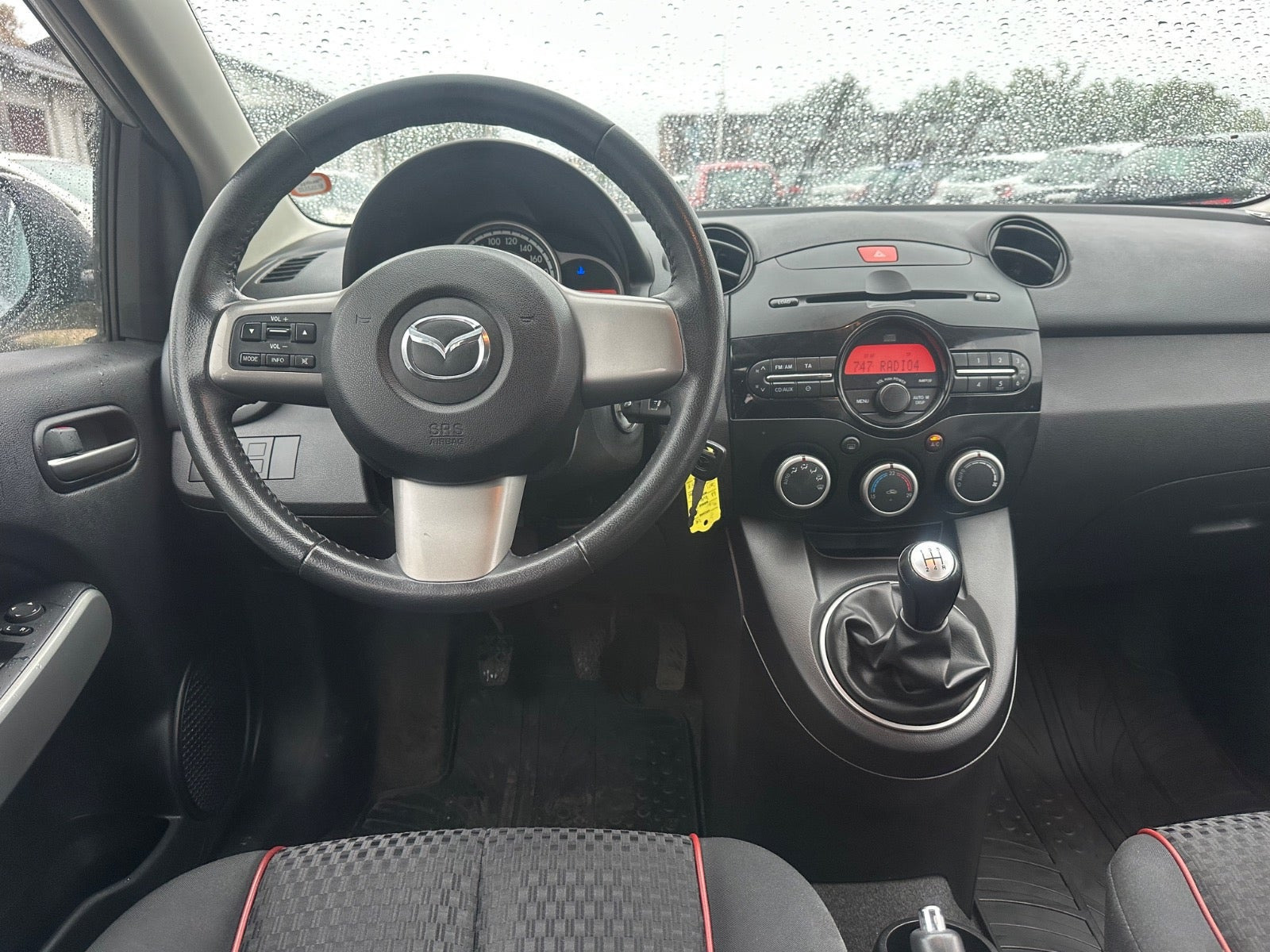 Sølv Mazda 2 fra 2011