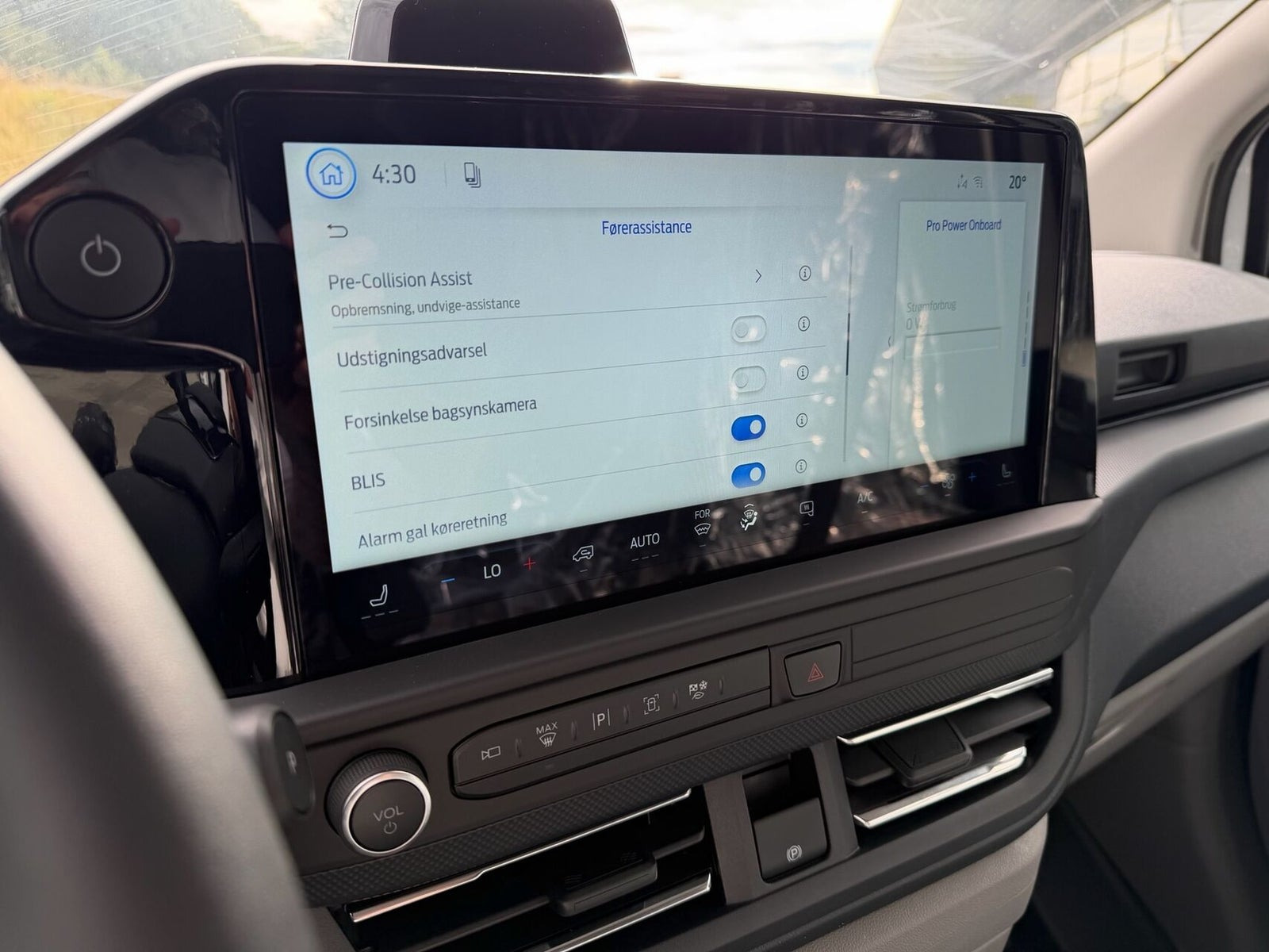 Hvid Ford E-Transit Custom 320 L1 fra 2026