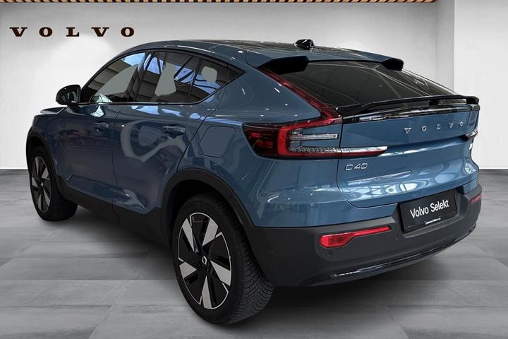 Blå Volvo C40 fra 2023