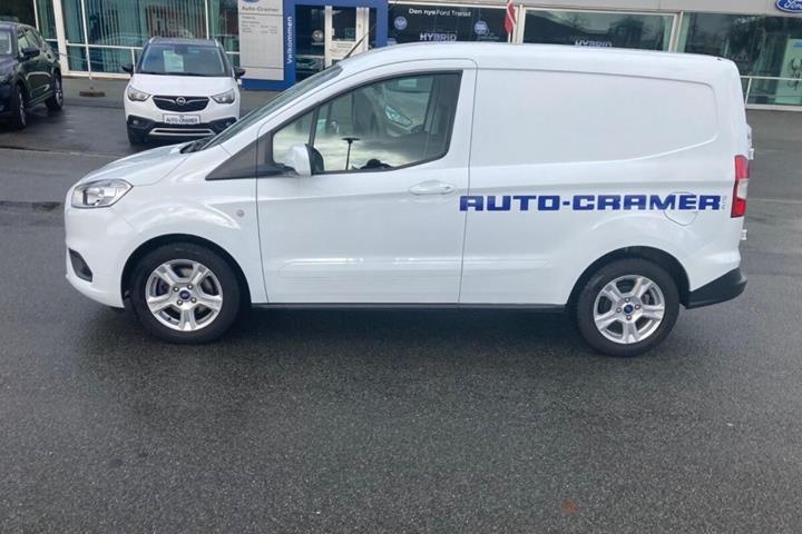 Hvid Ford Transit Courier fra 2022