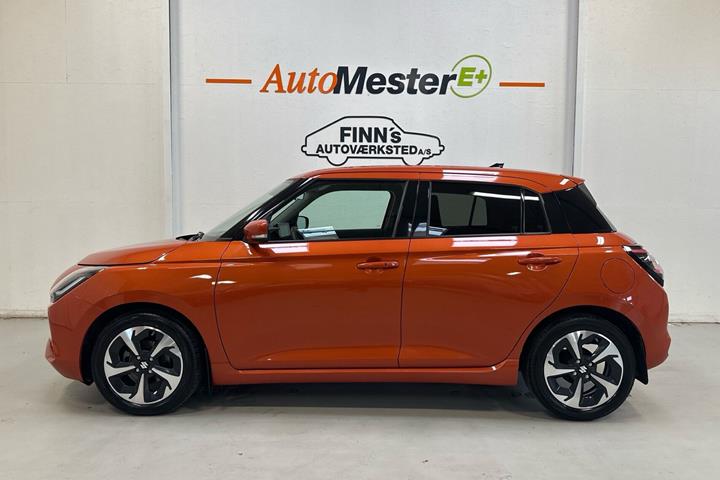 Orange Suzuki Swift fra 2025