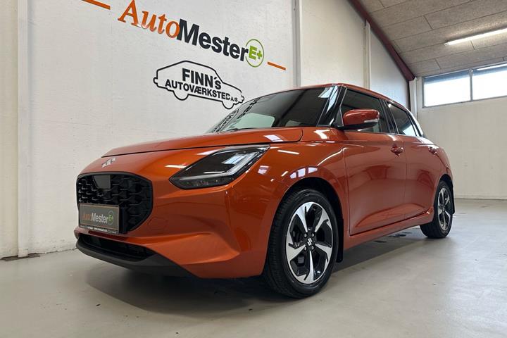 Orange Suzuki Swift fra 2025