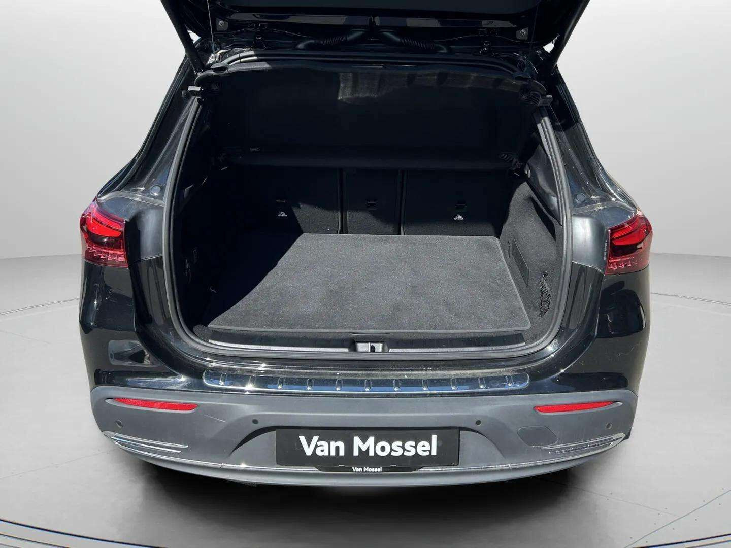 Sort Mercedes EQA 250+ fra 2025