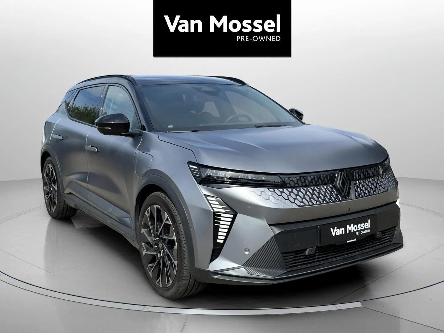 Grå Renault Scénic fra 2024