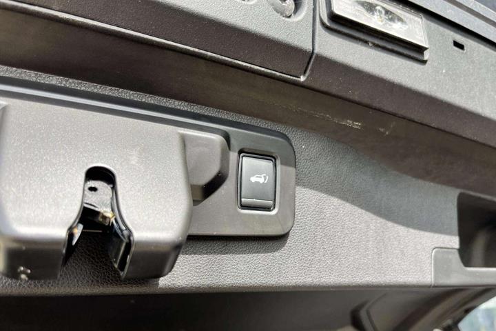 Grå Renault Scénic fra 2024
