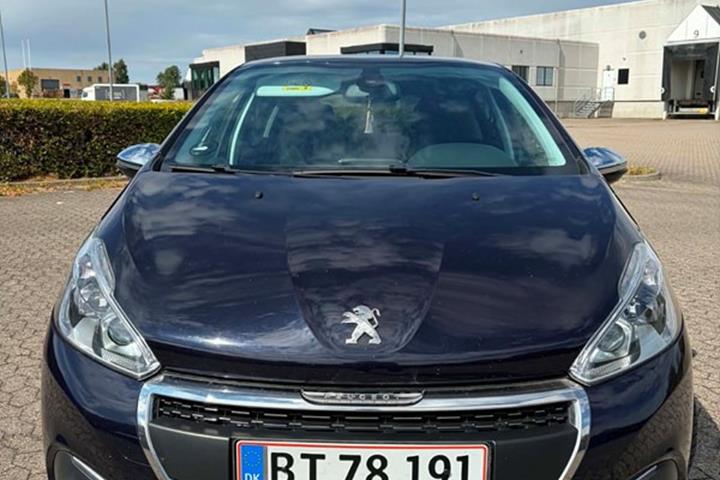 undefined Peugeot 208 fra 2017