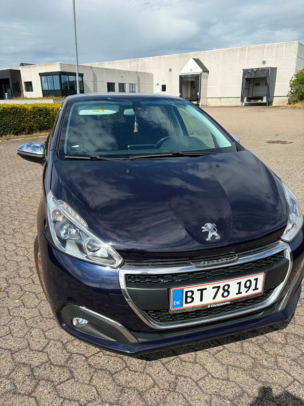 undefined Peugeot 208 fra 2017