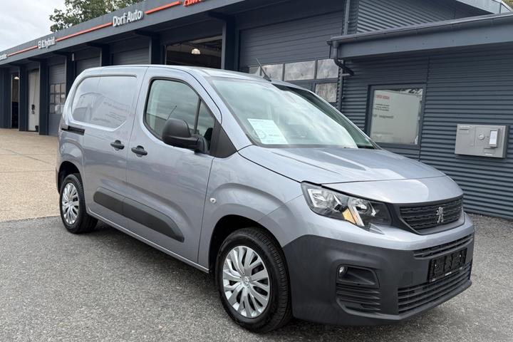 undefined Peugeot Partner fra 2020 set udefra