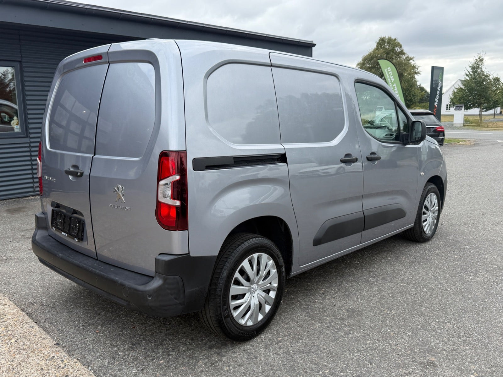 undefined Peugeot Partner fra 2020