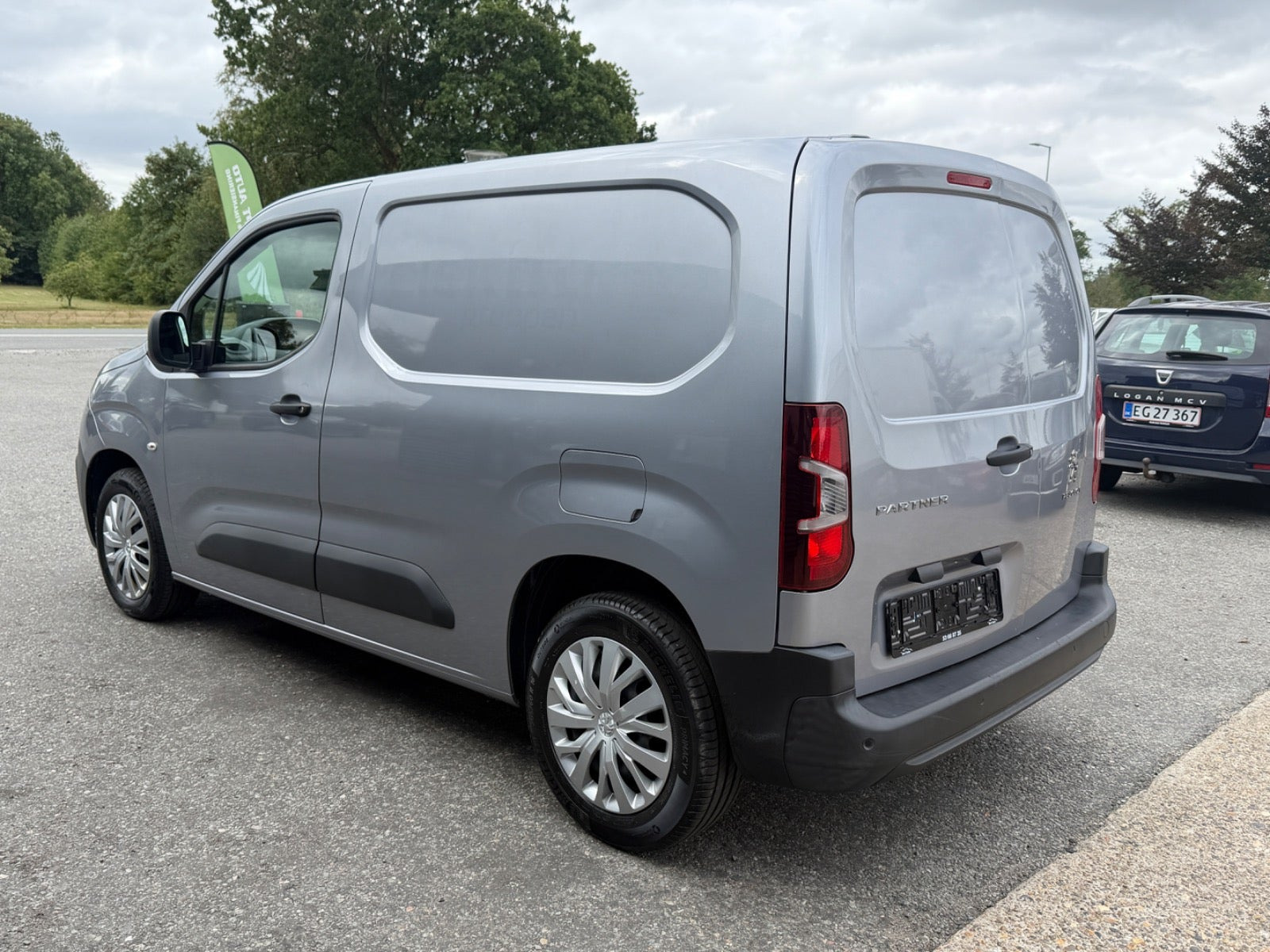 undefined Peugeot Partner fra 2020