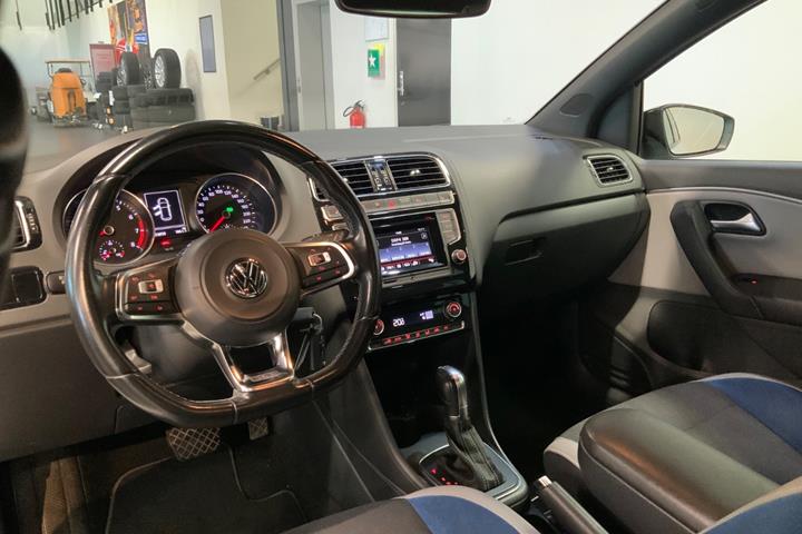 Hvid VW Polo fra 2015