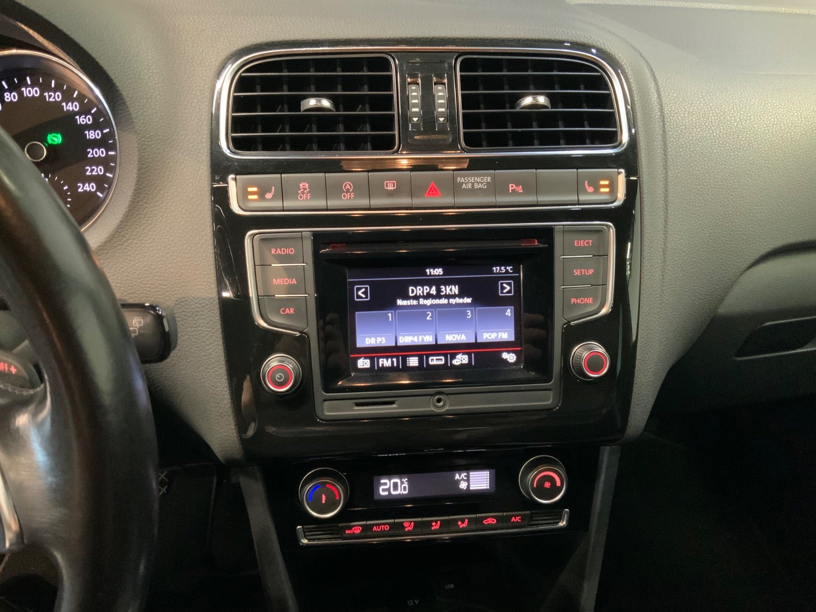 Hvid VW Polo fra 2015