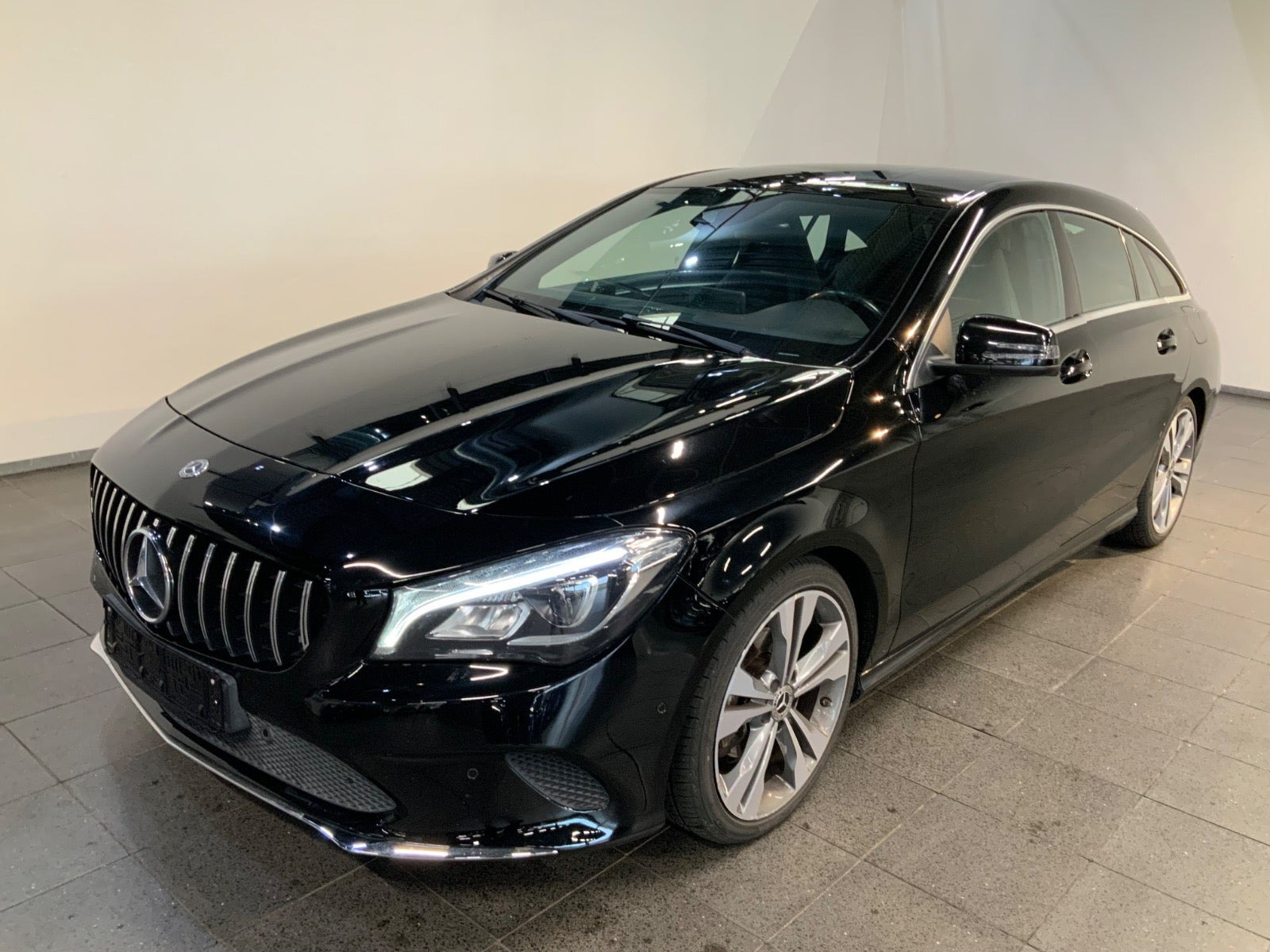 Mercedes CLA200 1,6 Shooting Brake aut.
