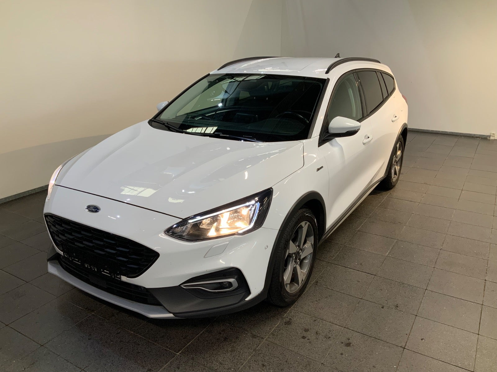 Ford Focus 1,0 EcoBoost Active stc.
