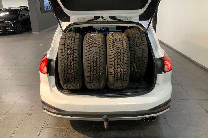 Hvid Ford Focus fra 2019