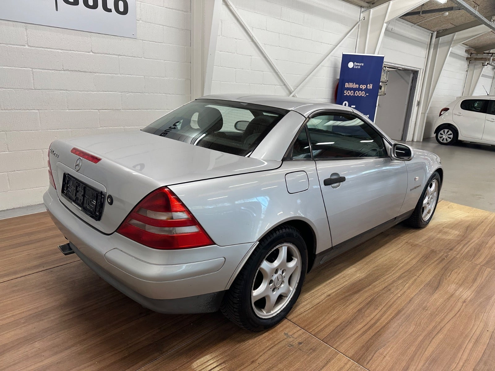 Sølv Mercedes SLK230 fra 1997