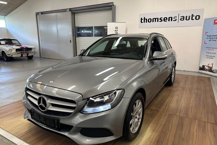 Grå Mercedes C200 fra 2015