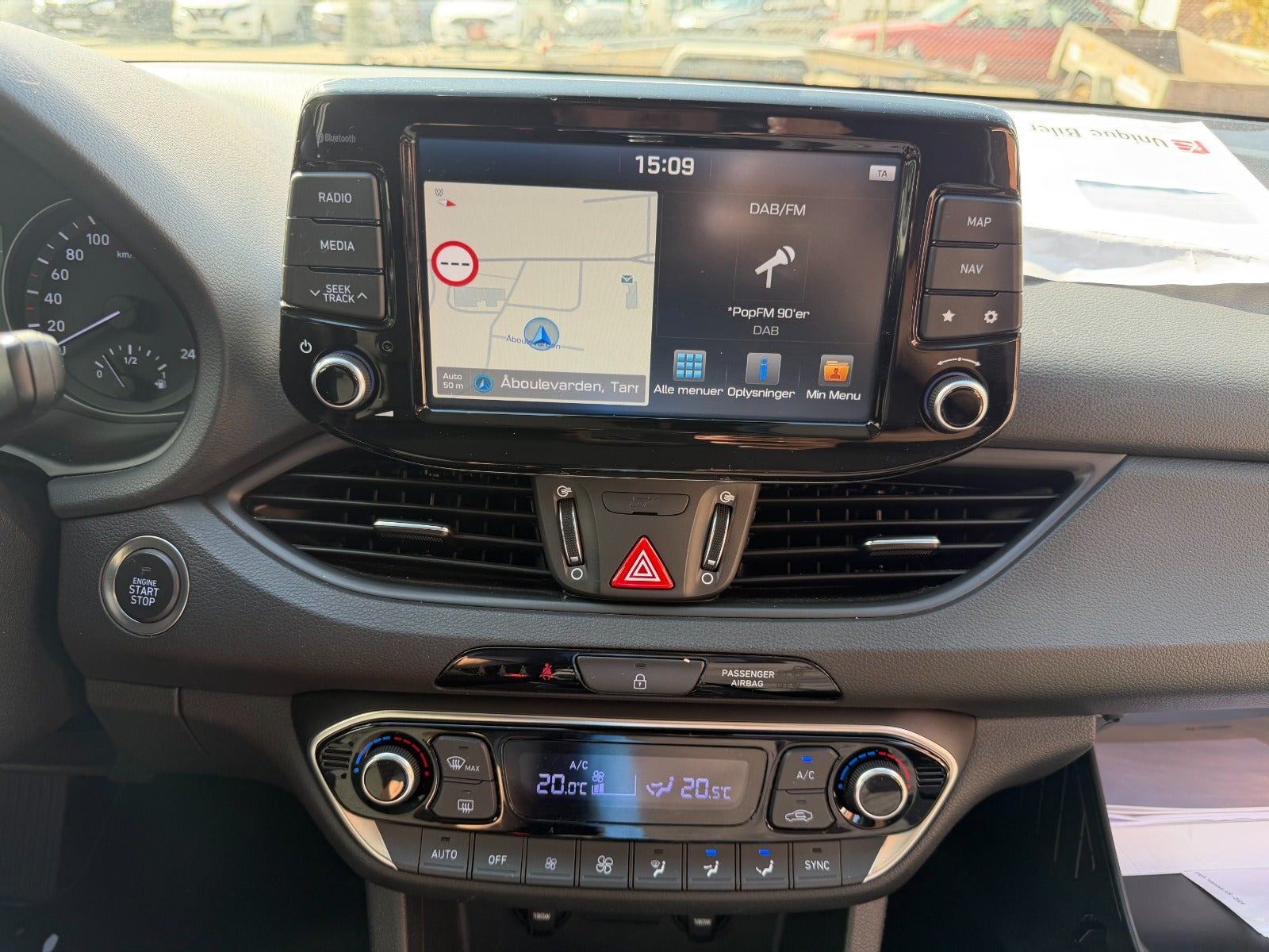 Grå Hyundai i30 fra 2017