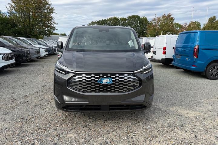 Grå Ford E-Transit Custom 340 L2 fra 2026