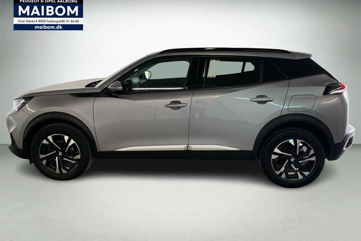 Sølv Peugeot 2008 fra 2022
