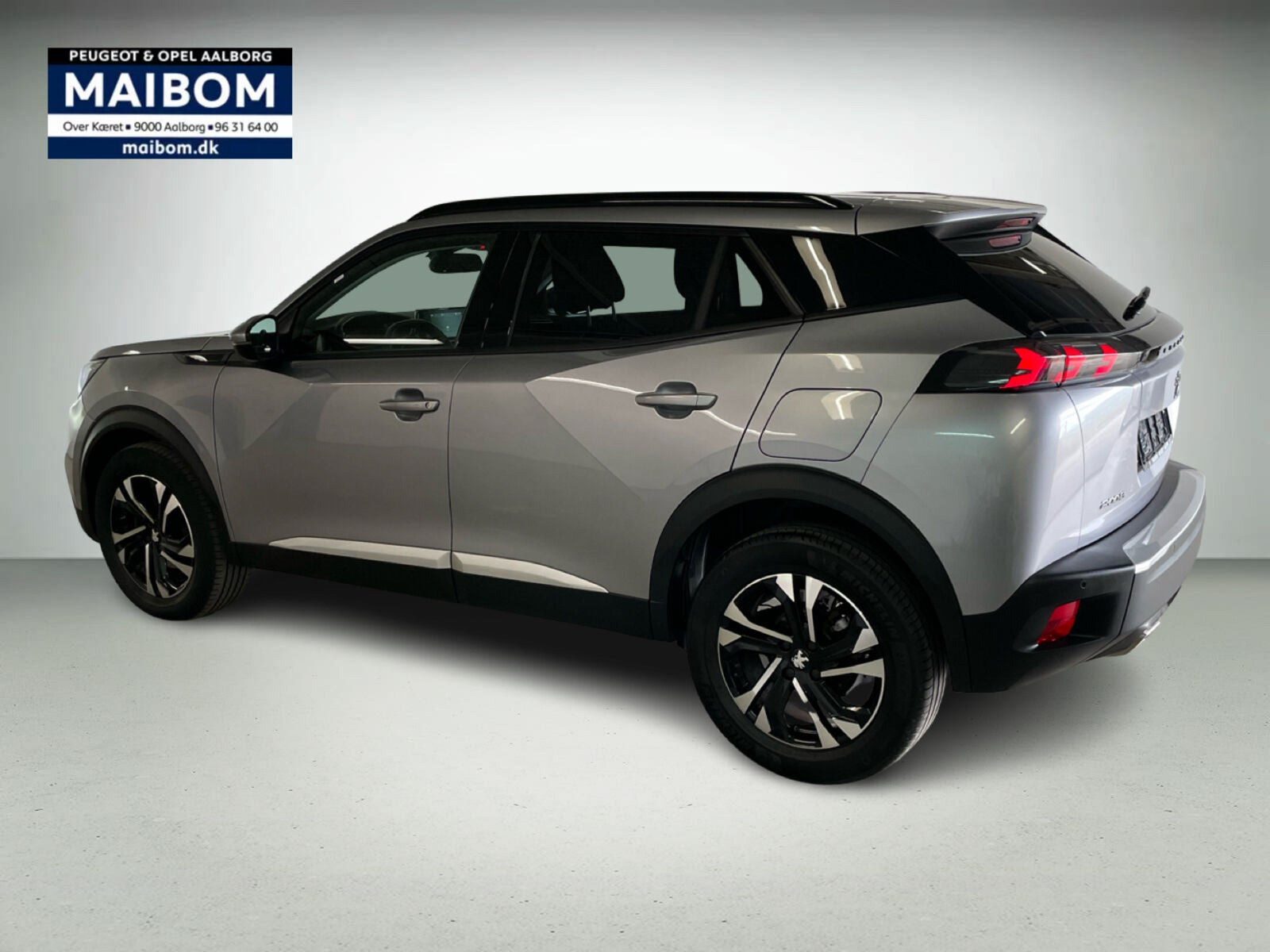 Sølv Peugeot 2008 fra 2022