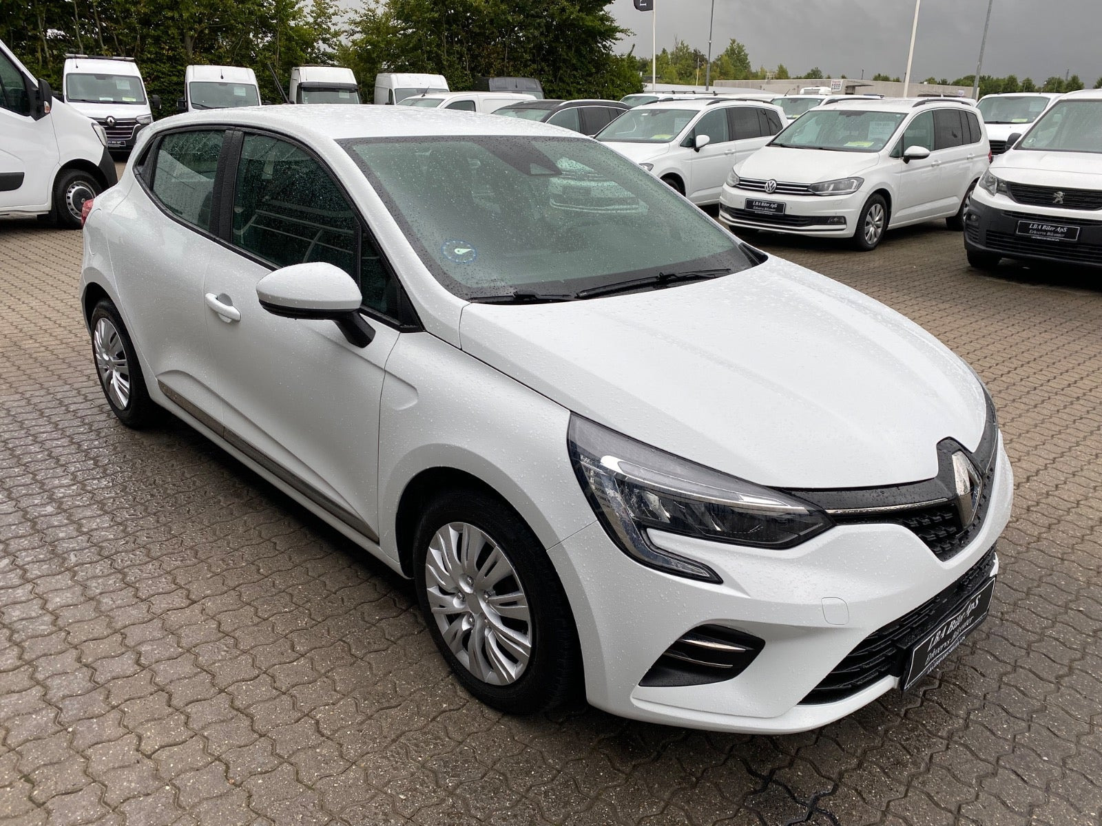 Hvid Renault Clio V fra 2021