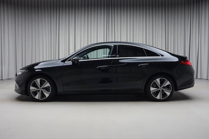 Sort Mercedes CLA250+ fra 2025