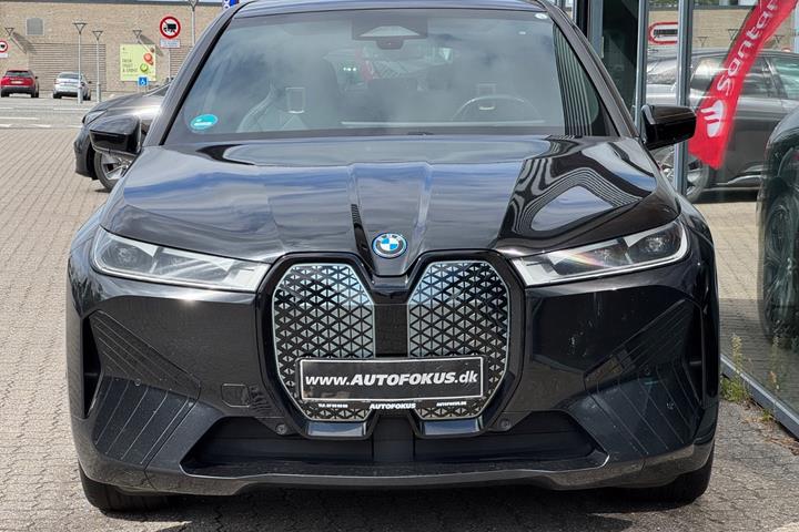 Sort BMW iX fra 2022
