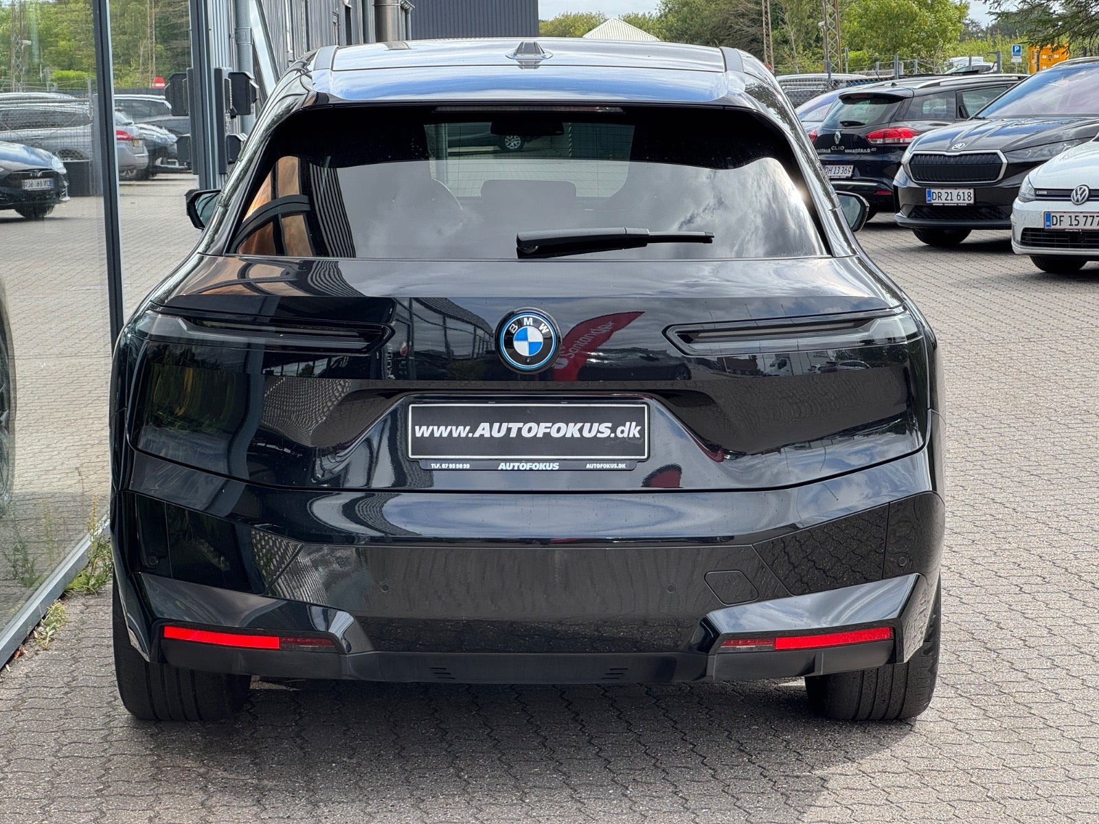 Sort BMW iX fra 2022