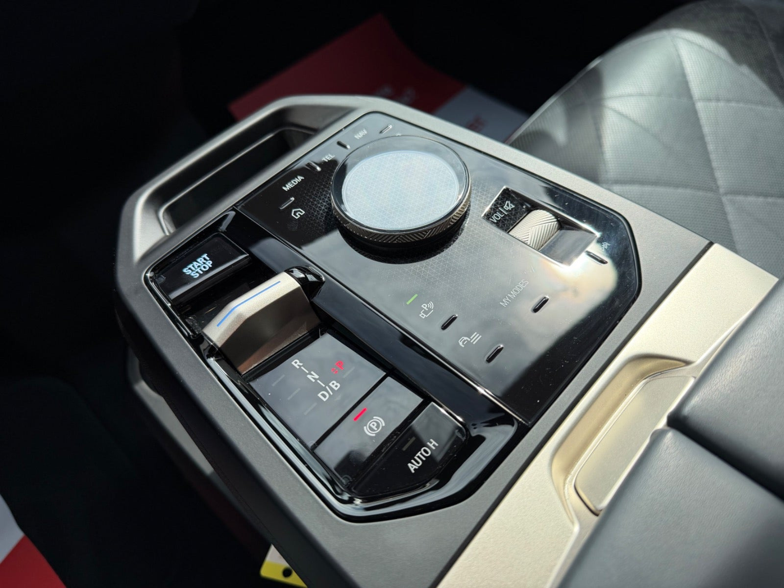 Sort BMW iX fra 2022