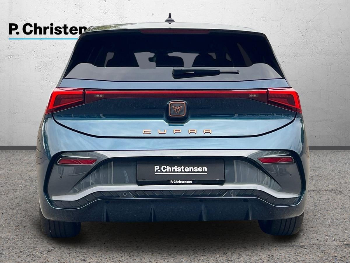 Blå Cupra Born fra 2023