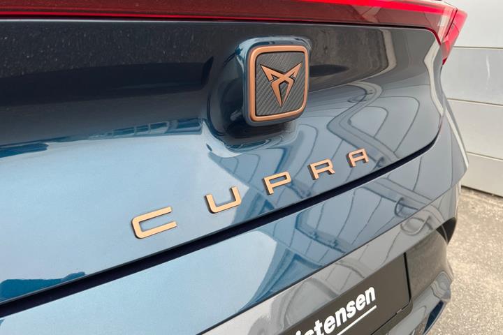 Blå Cupra Born fra 2023