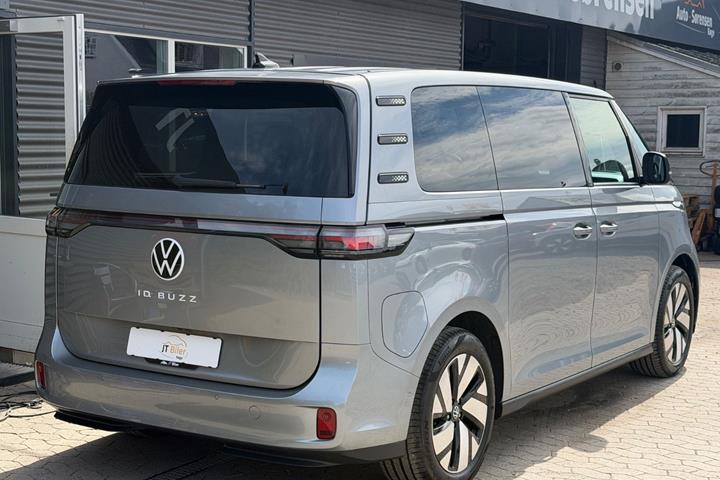 Sølv VW ID.Buzz fra 2026
