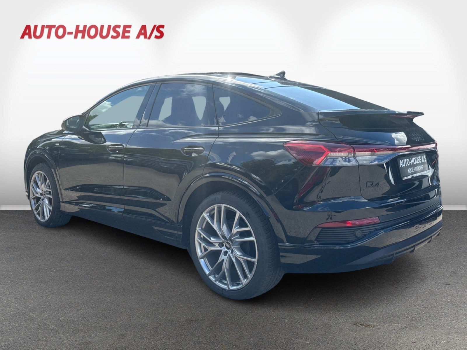 Sort Audi Q4 e-tron fra 2024