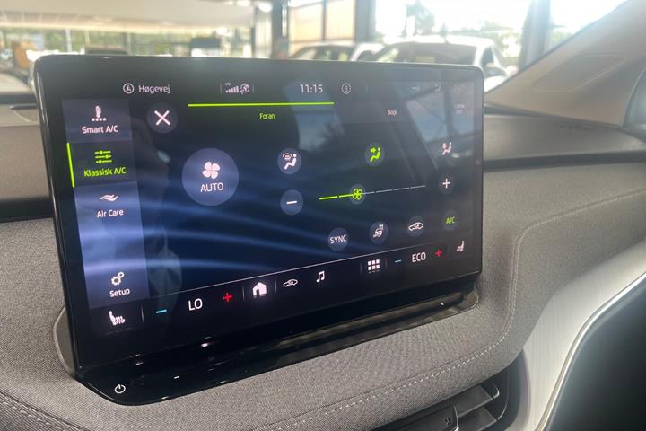 Blå Skoda Enyaq fra 2022