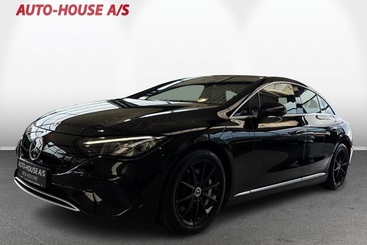 Sort Mercedes EQE300 fra 2023