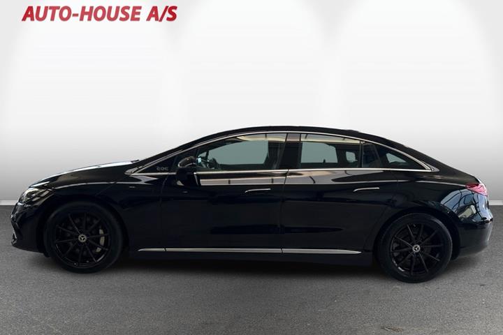 Sort Mercedes EQE300 fra 2023