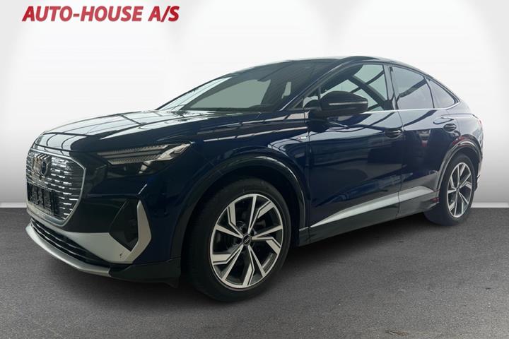 Blå Audi Q4 e-tron fra 2024