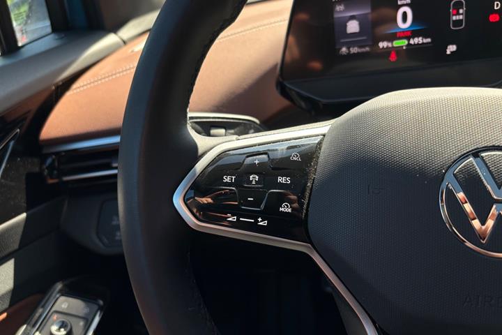 Blå VW ID.5 fra 2025
