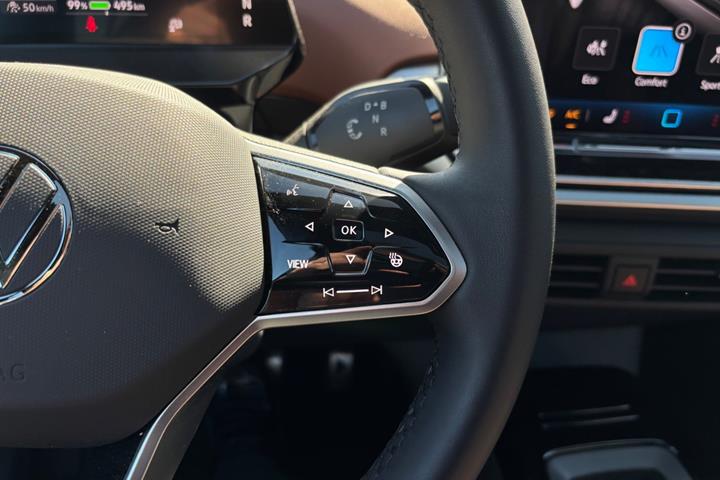 Blå VW ID.5 fra 2025