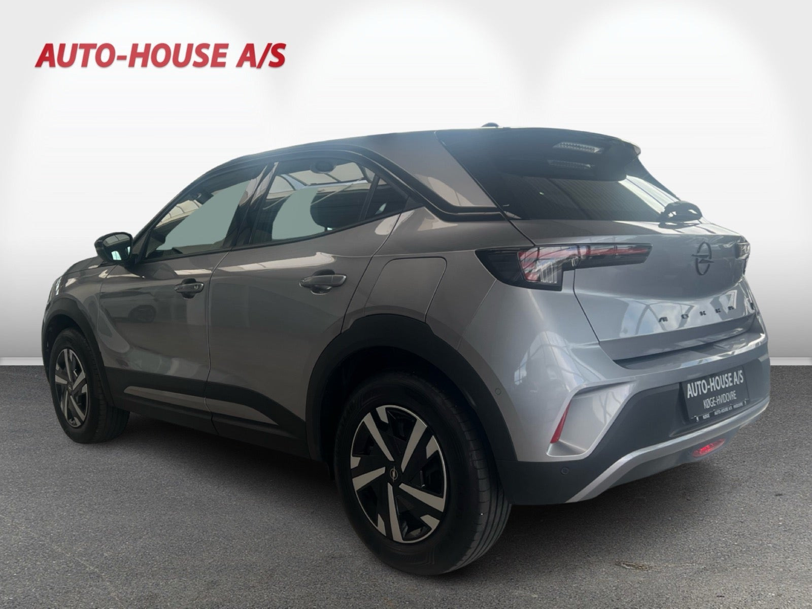 Sølv Opel Mokka-e fra 2025