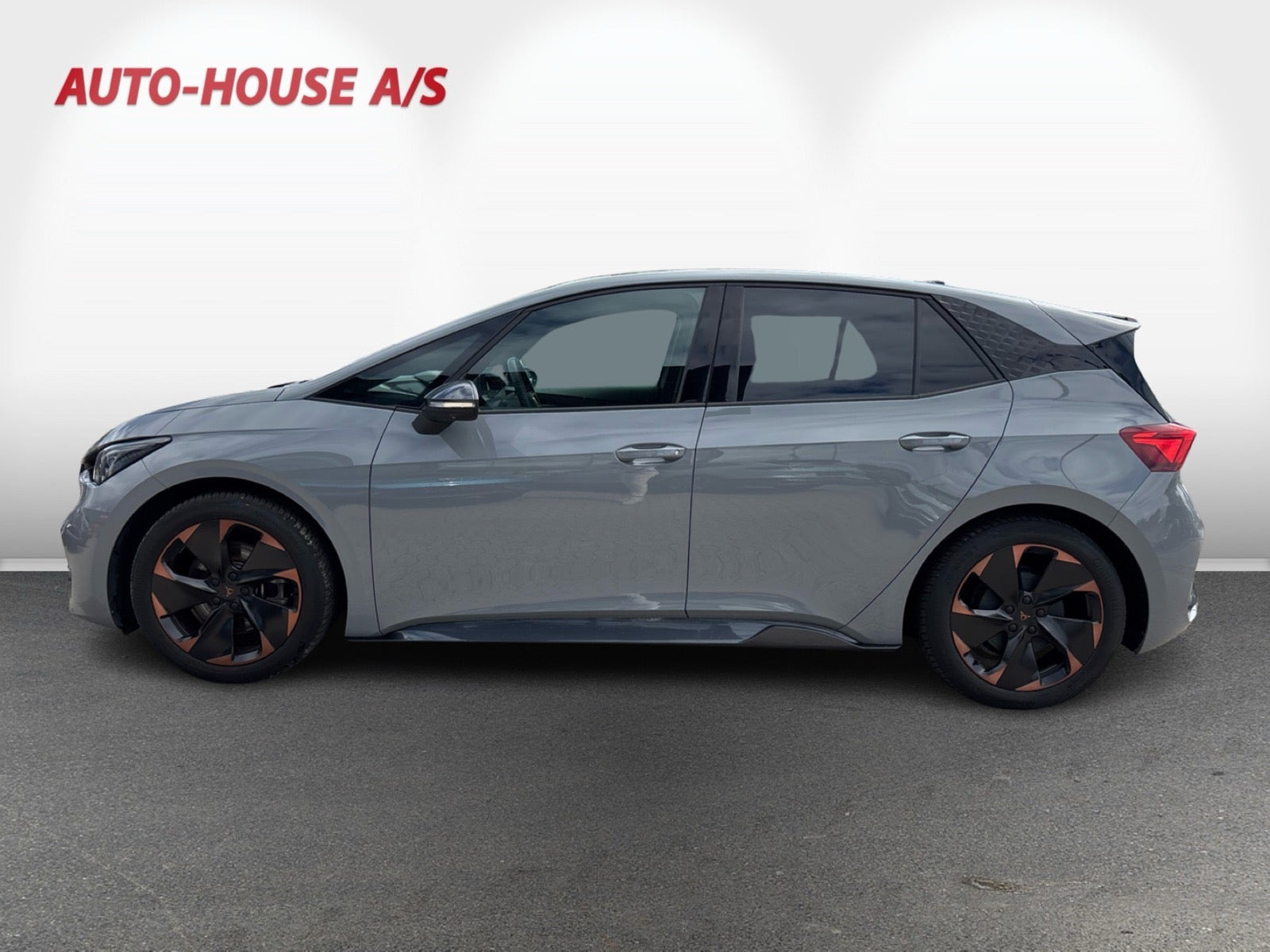 Grå Cupra Born fra 2024