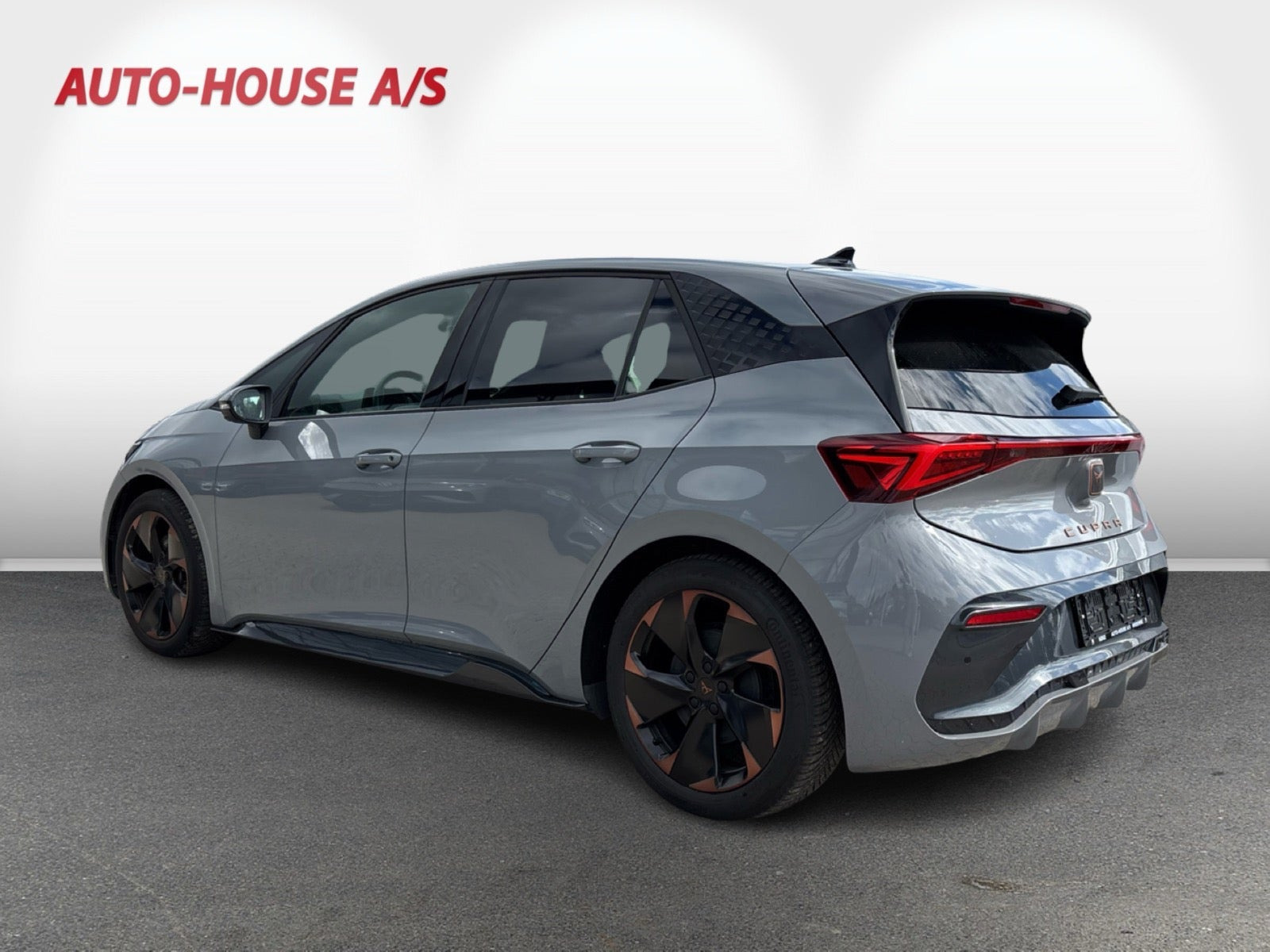 Grå Cupra Born fra 2024