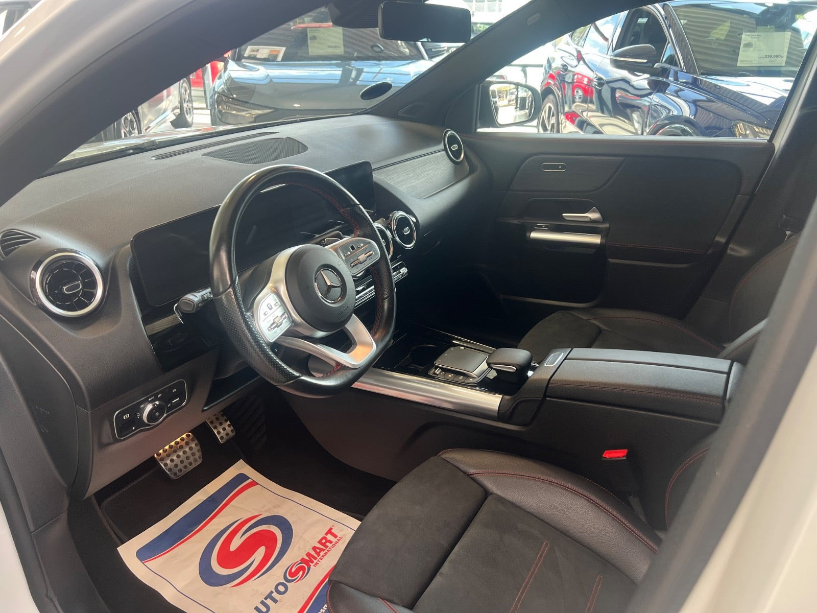 Hvid Mercedes GLA250 e fra 2021